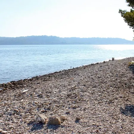 Apartment With A Parking Space - 15678 Pula