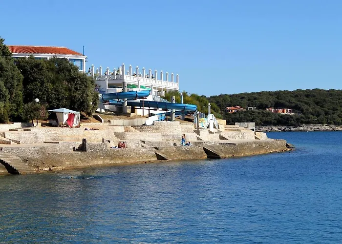 With A Parking Space - 15678 Apartman