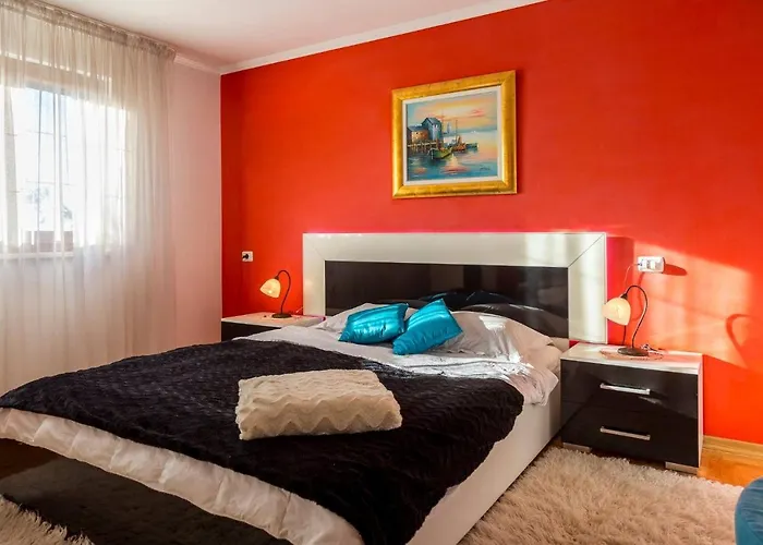 With A Parking Space - 15678 *