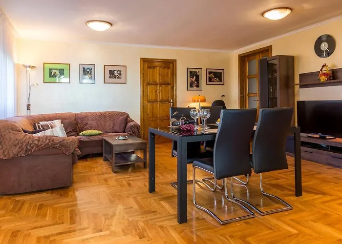 With A Parking Space - 15678 Apartment Pula